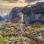 Postcard View-romantic Retreat-outdoor Dining * Lauterbrunnen