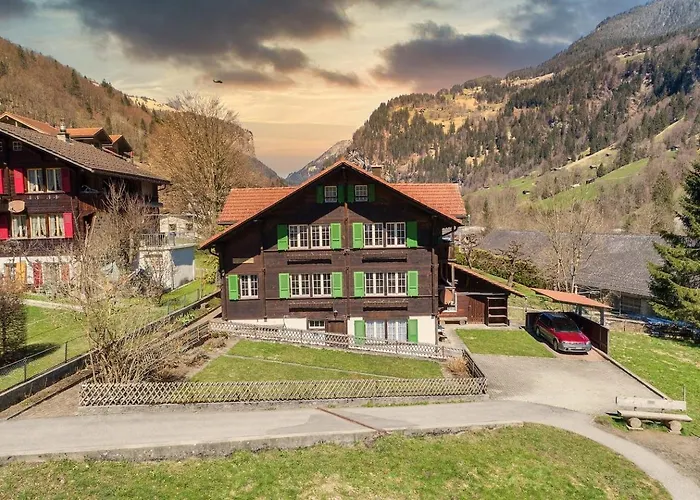 Postcard View-romantic Retreat-outdoor Dining * Lauterbrunnen