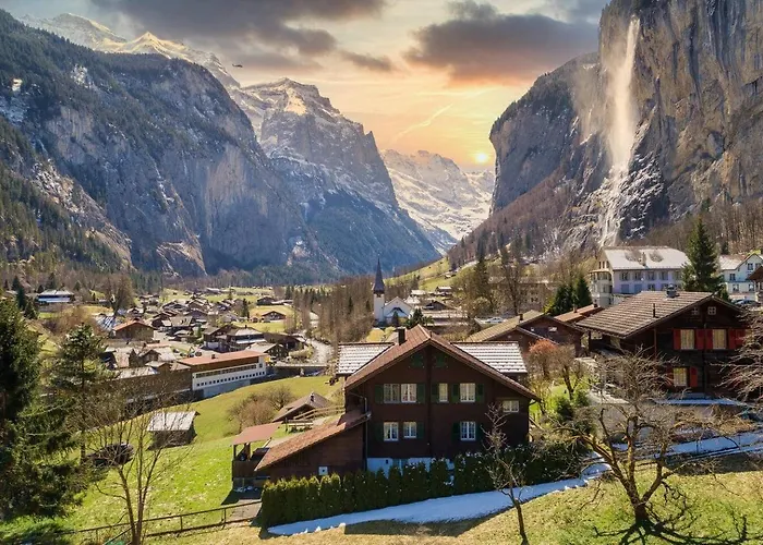 Postcard View-romantic Retreat-outdoor Dining Lauterbrunnen